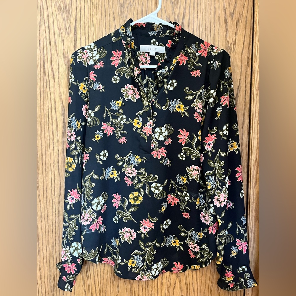 Loft blouse size small
